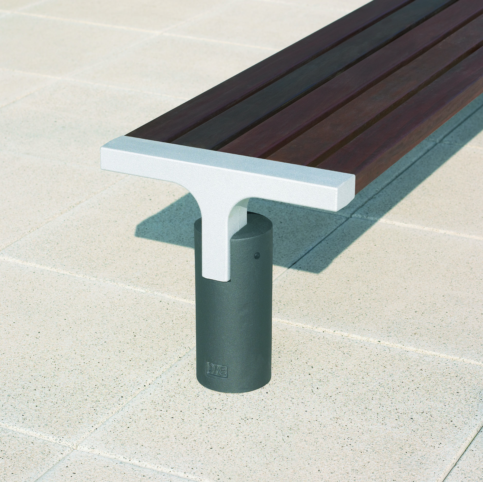 Tats Bench